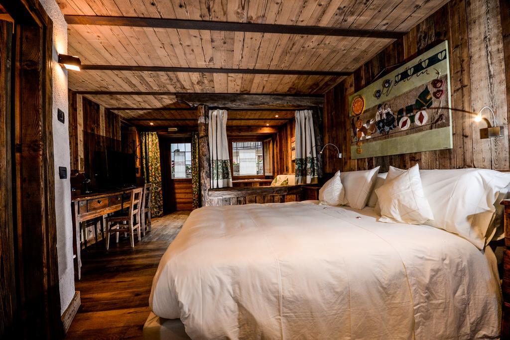 Hotel Du Grand Paradis - 1899 Auberge Boutique Cogne Buitenkant foto